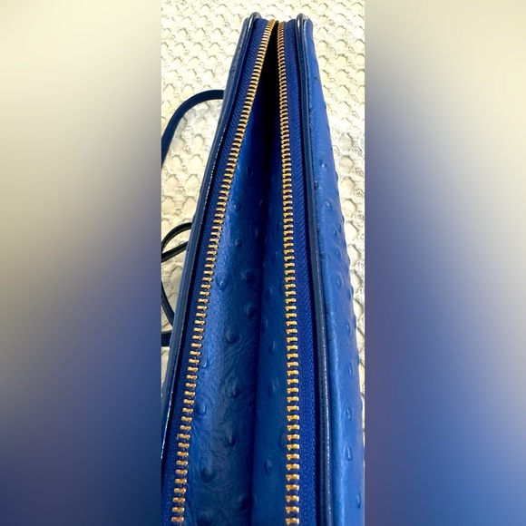 Kate Spade ostrich embossed purse - Picture 4 of 8